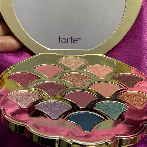 Tarte limited edition, Be a Mermaid & make waves palette - Picture 8 of 11